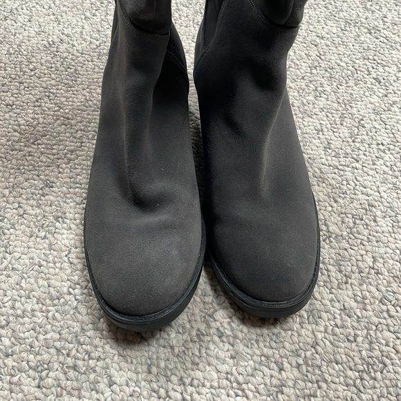 Blondo Over the knee Velma waterproof boot in Gray suede - Picture 4 of 6